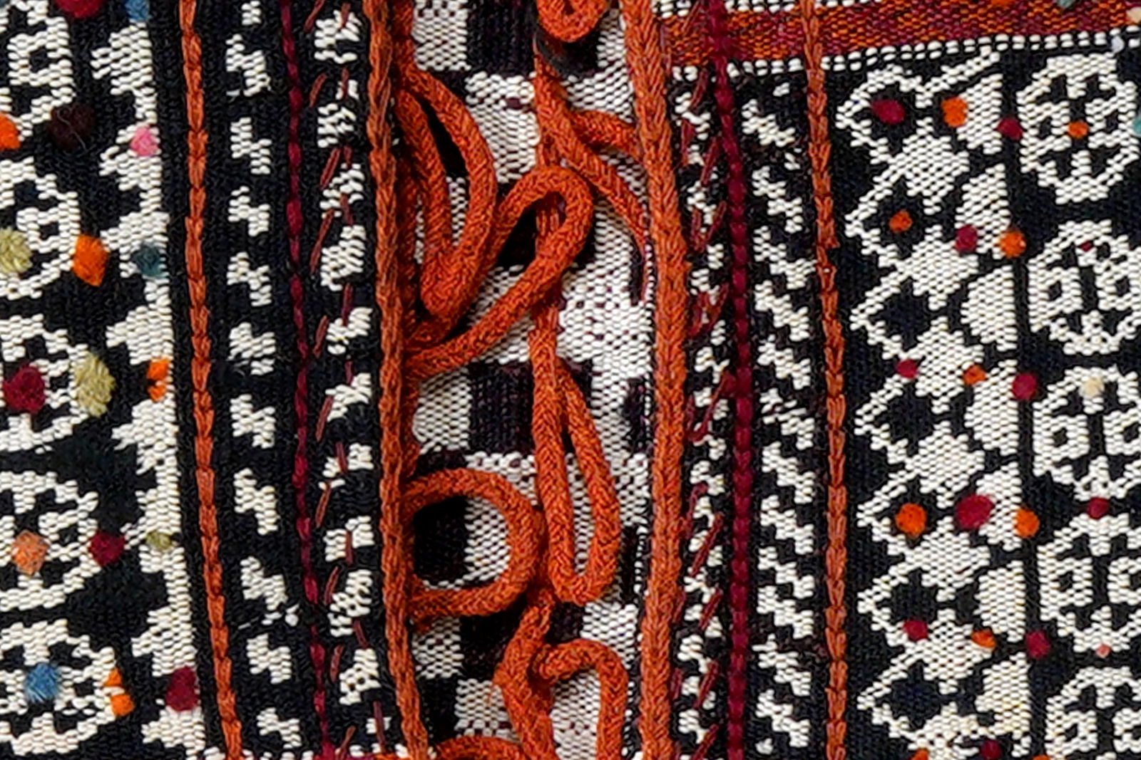 Khorjin — Handgefertigt, 80x47 cm, Bunt, 100% Virgin Wool | View 5