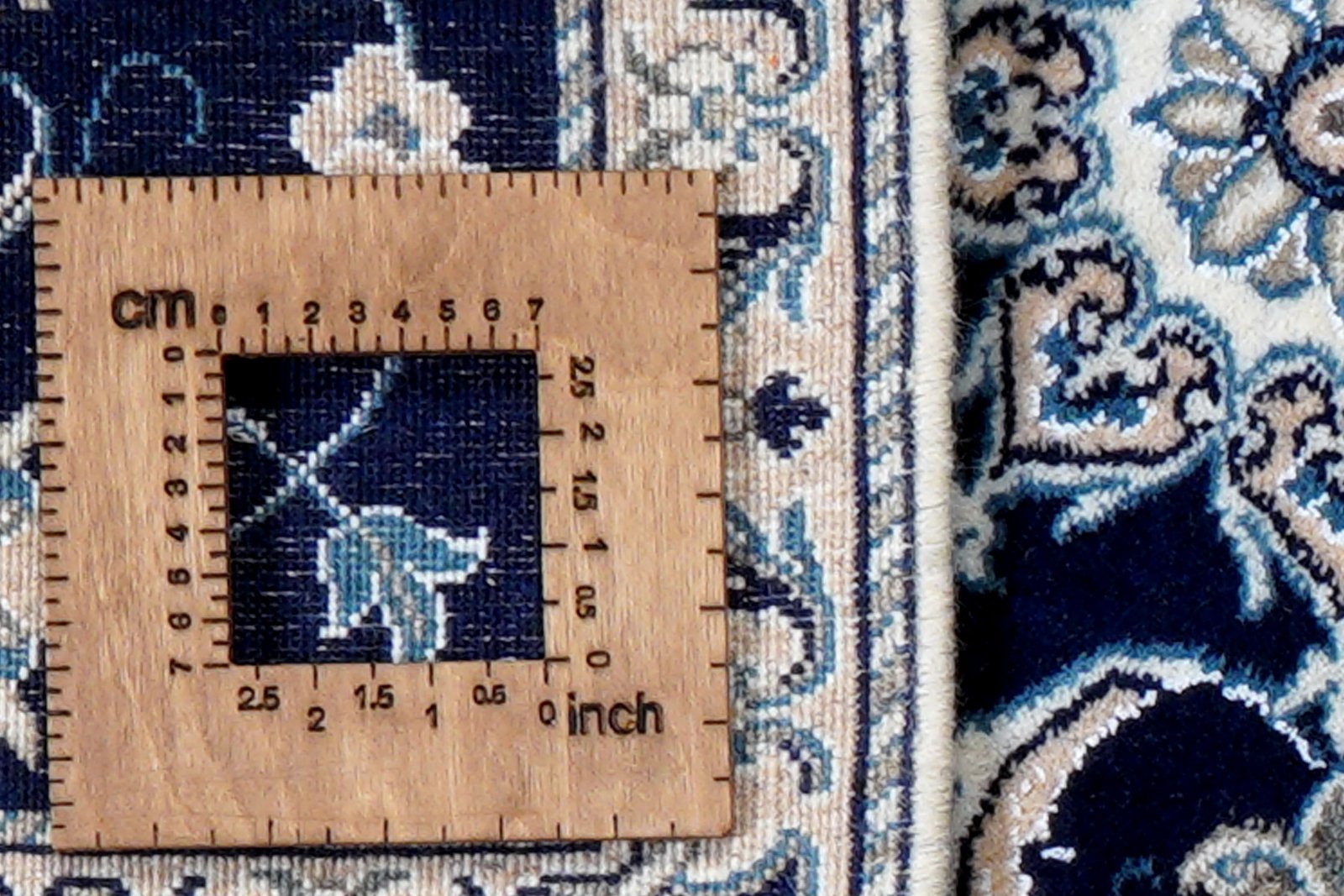 Nain 12La — Hand-knotted, 69x139 cm, Blue, 100% Virgin Wool | View 8