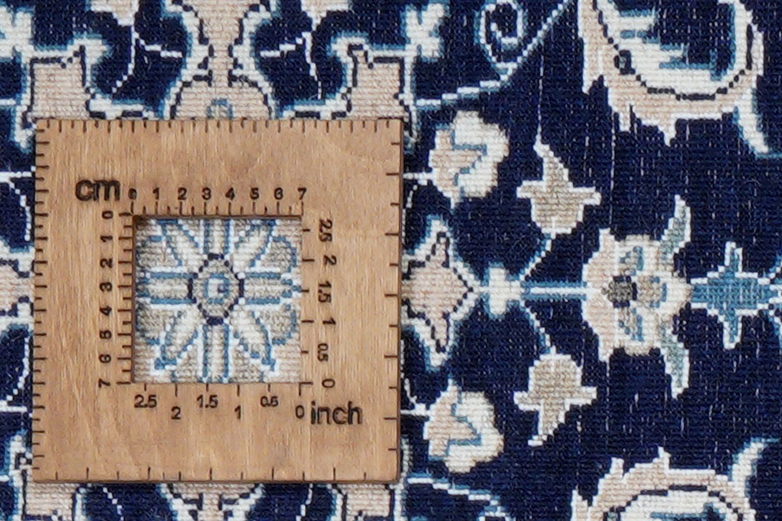 Nain 12La — Hand-knotted, 61x89 cm, Blue, 100% Virgin Wool | View 8