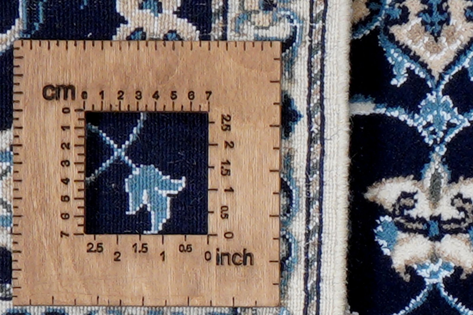 Nain 12La — Hand-knotted, 68x140 cm, Blue, 100% Virgin Wool | View 8