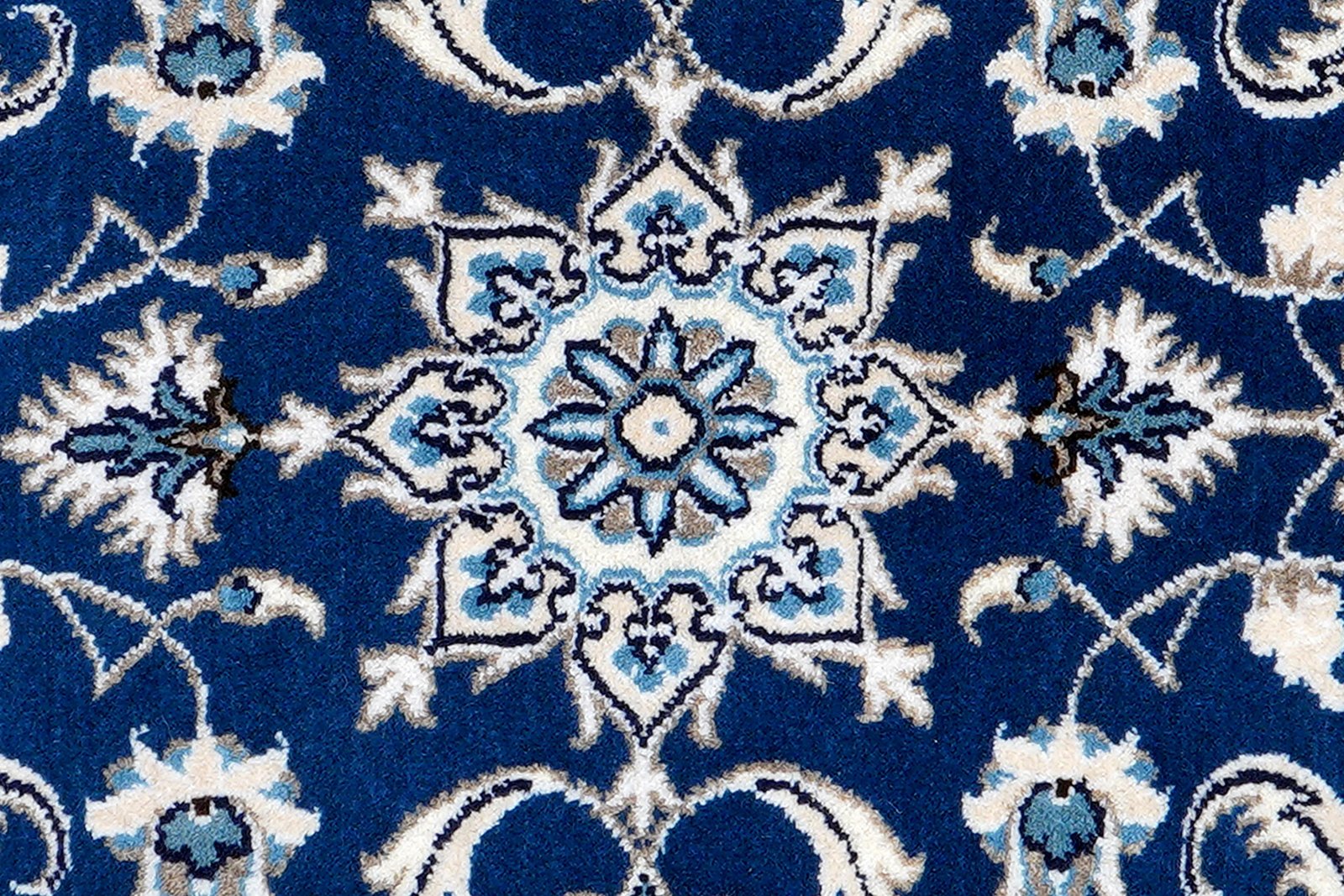Nain 12La — Hand-knotted, 69x135 cm, Blue, 100% Virgin Wool | View 6