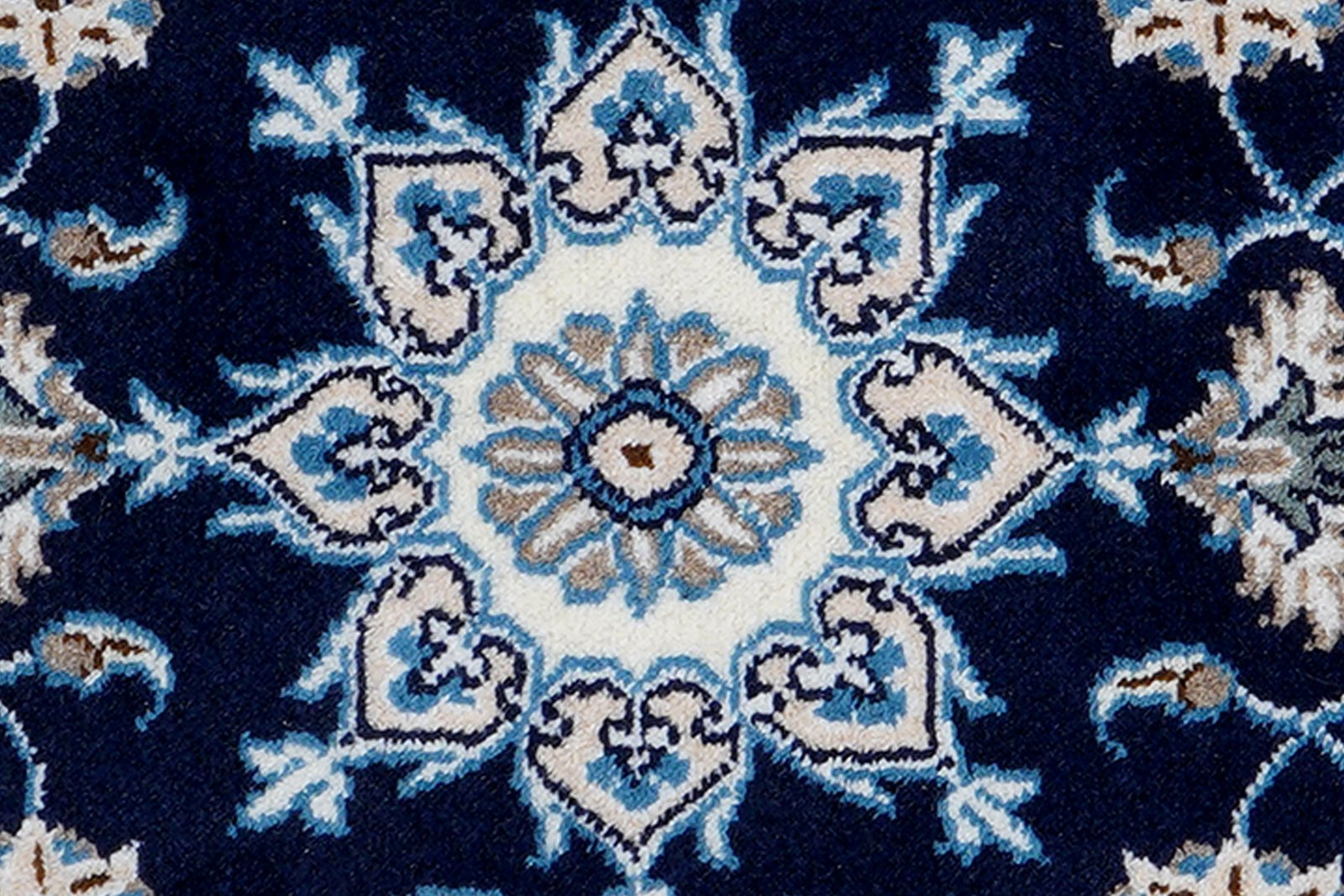 Nain 12La — Hand-knotted, 70x142 cm, Blue, 100% Virgin Wool | View 6