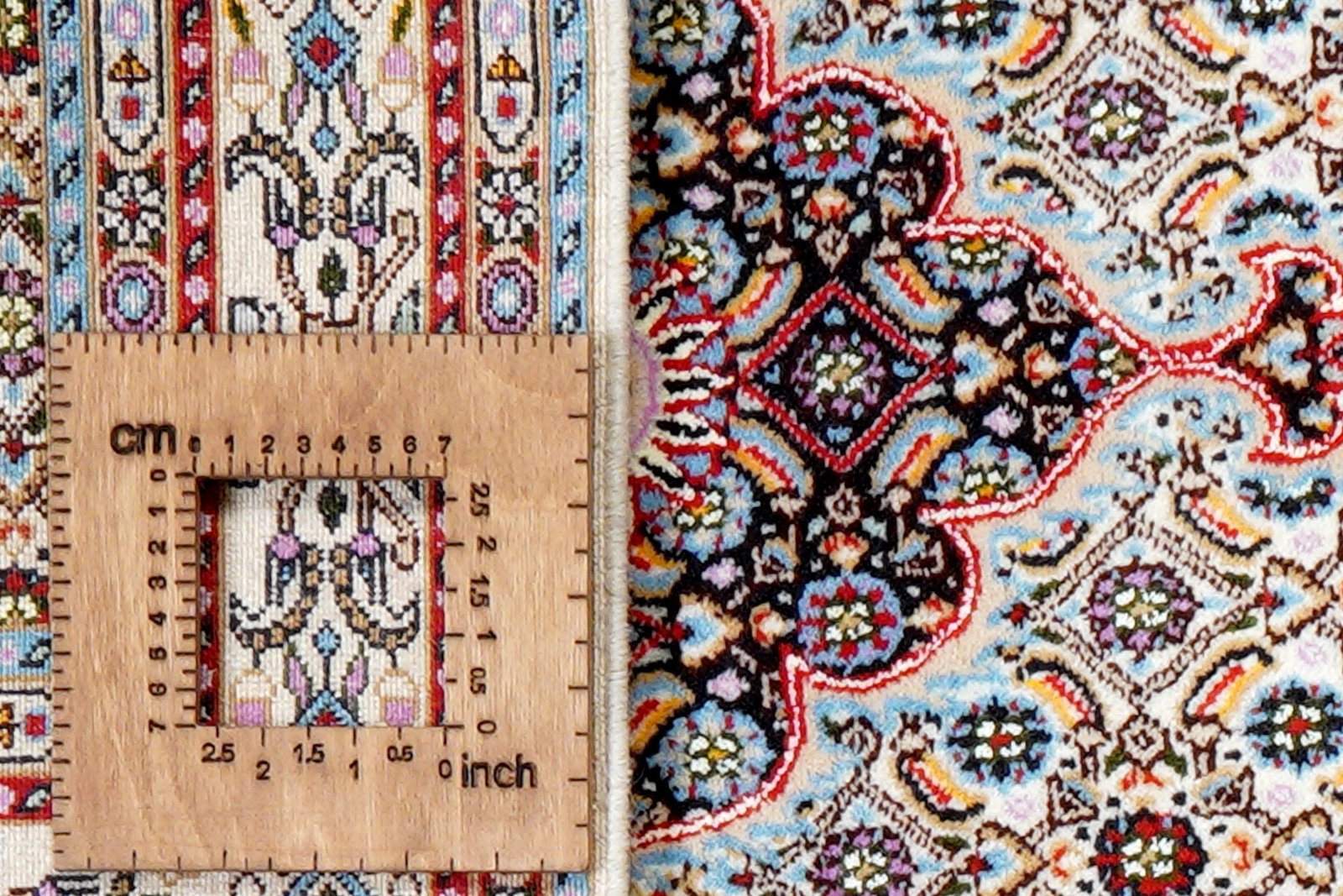 Moud Mahi — Hand-knotted, 76x121 cm, Multicolor, 100% Virgin Wool | View 8