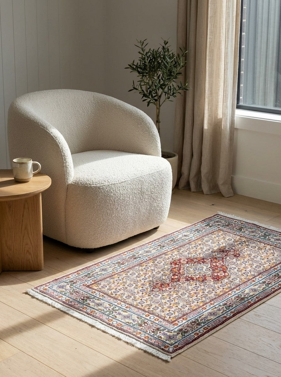 Moud Mahi — Hand-knotted, 80x122 cm, Beige, 100% Virgin Wool | Detail view