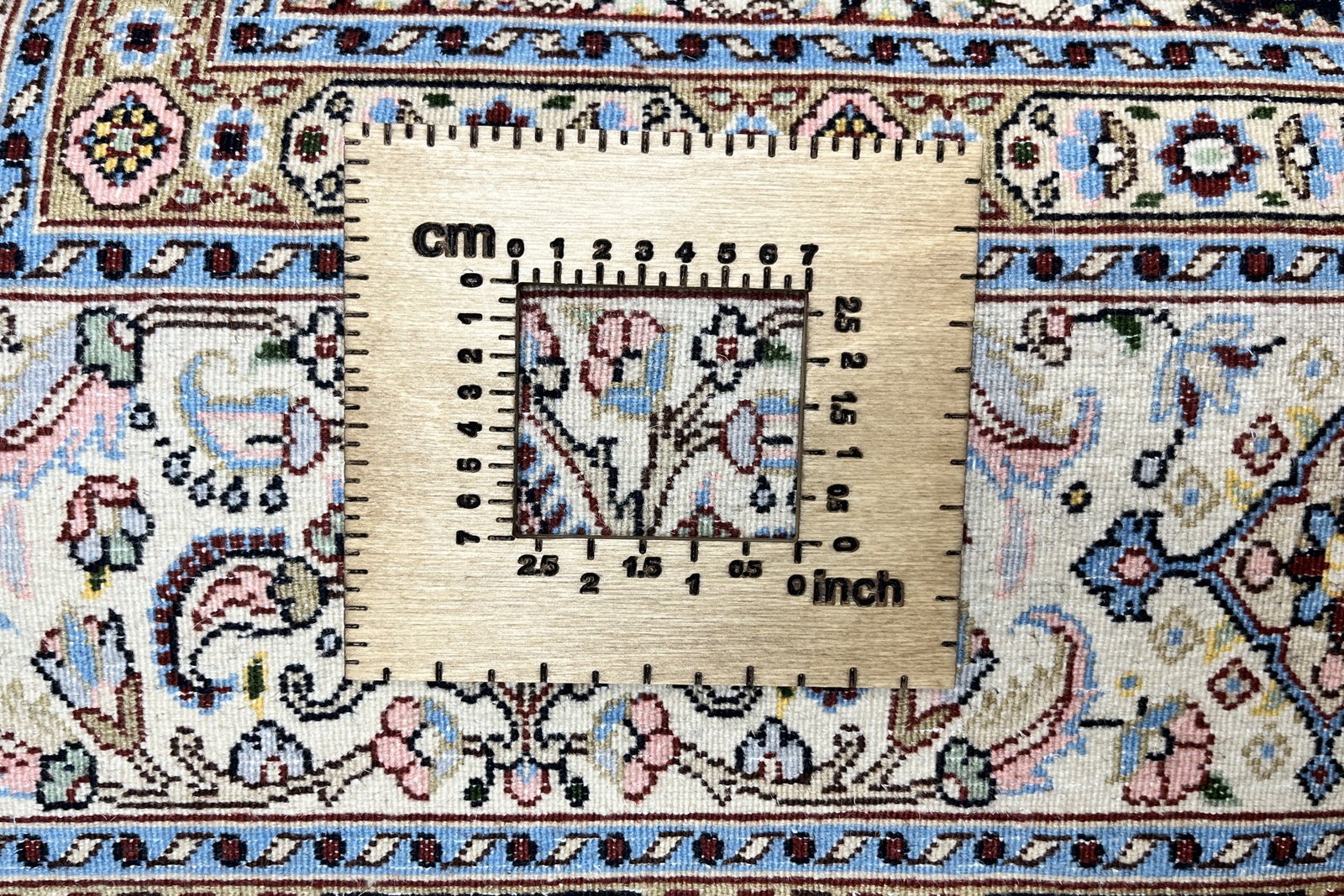 Moud Mahi — Hand-knotted, 152x210 cm, Beige, 100% Virgin Wool | View 11