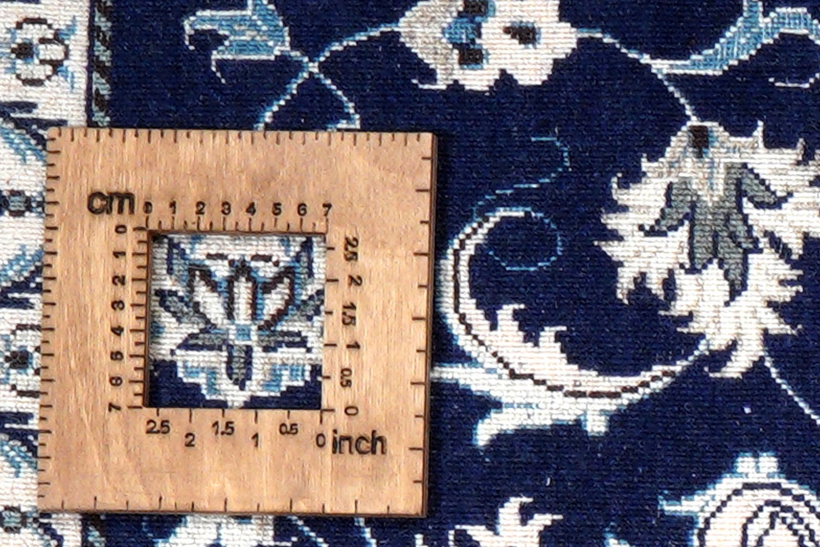 Nain 12La — Hand-knotted, 68x140 cm, Blue, 100% Virgin Wool | View 8