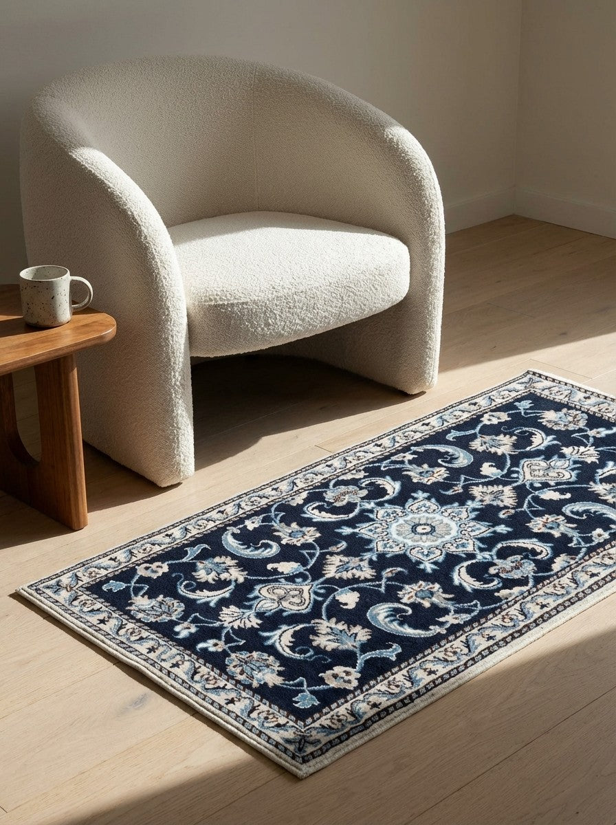 Nain 12La — Hand-knotted, 68x135 cm, Blue, 100% Virgin Wool | Detail view