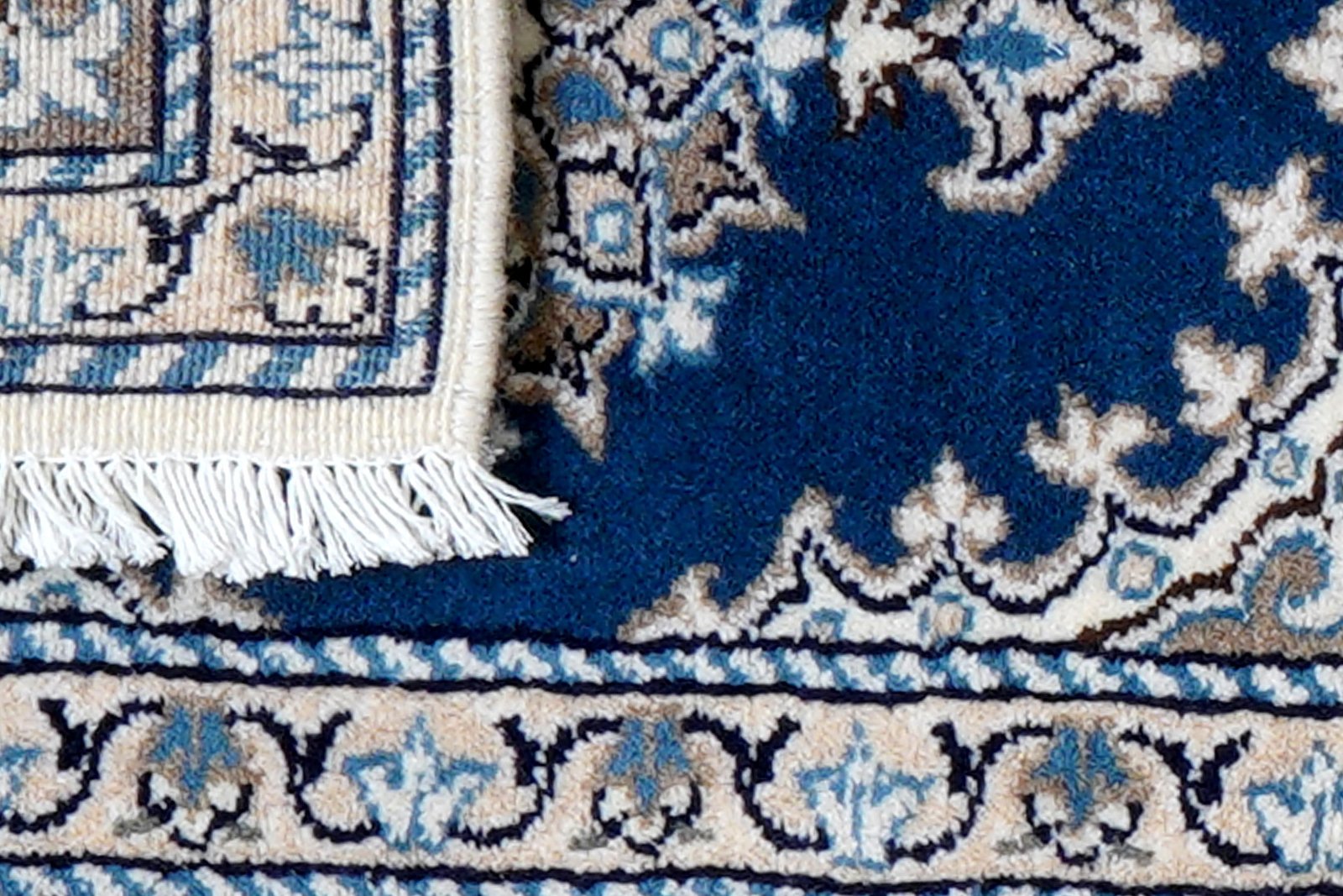 Nain 12La — Hand-knotted, 39x56 cm, Blue, 100% Virgin Wool | View 7