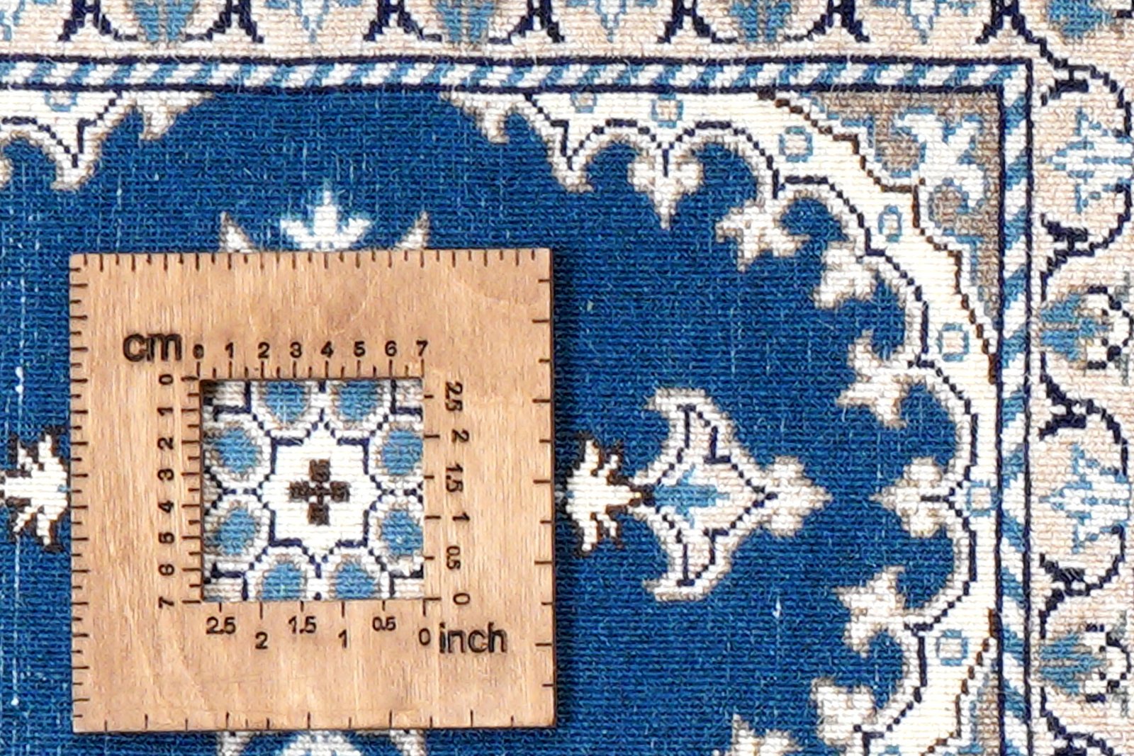 Nain 12La — Hand-knotted, 39x56 cm, Blue, 100% Virgin Wool | View 8