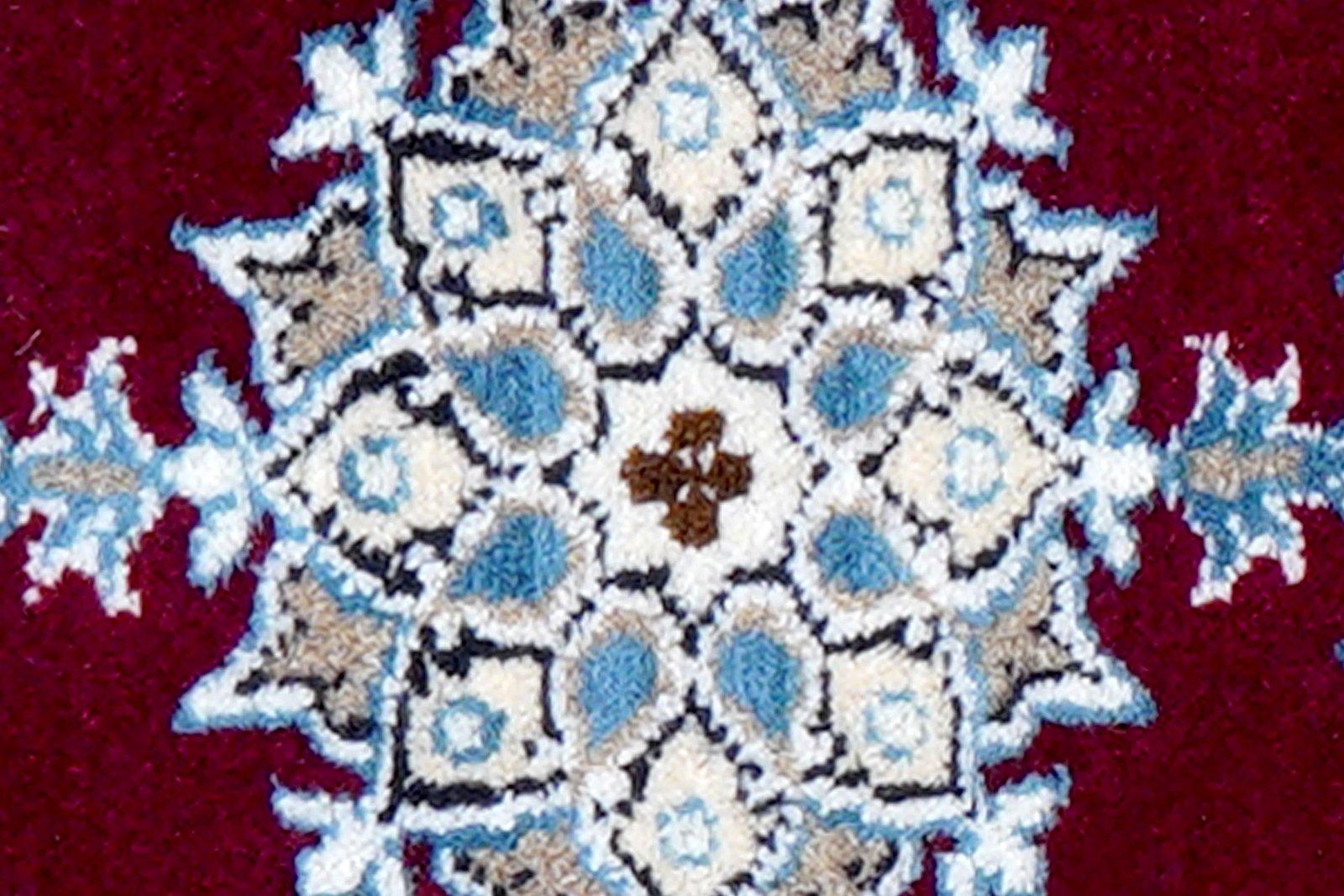 Nain 12La — Hand-knotted, 39x58 cm, Red, 100% Virgin Wool | View 6