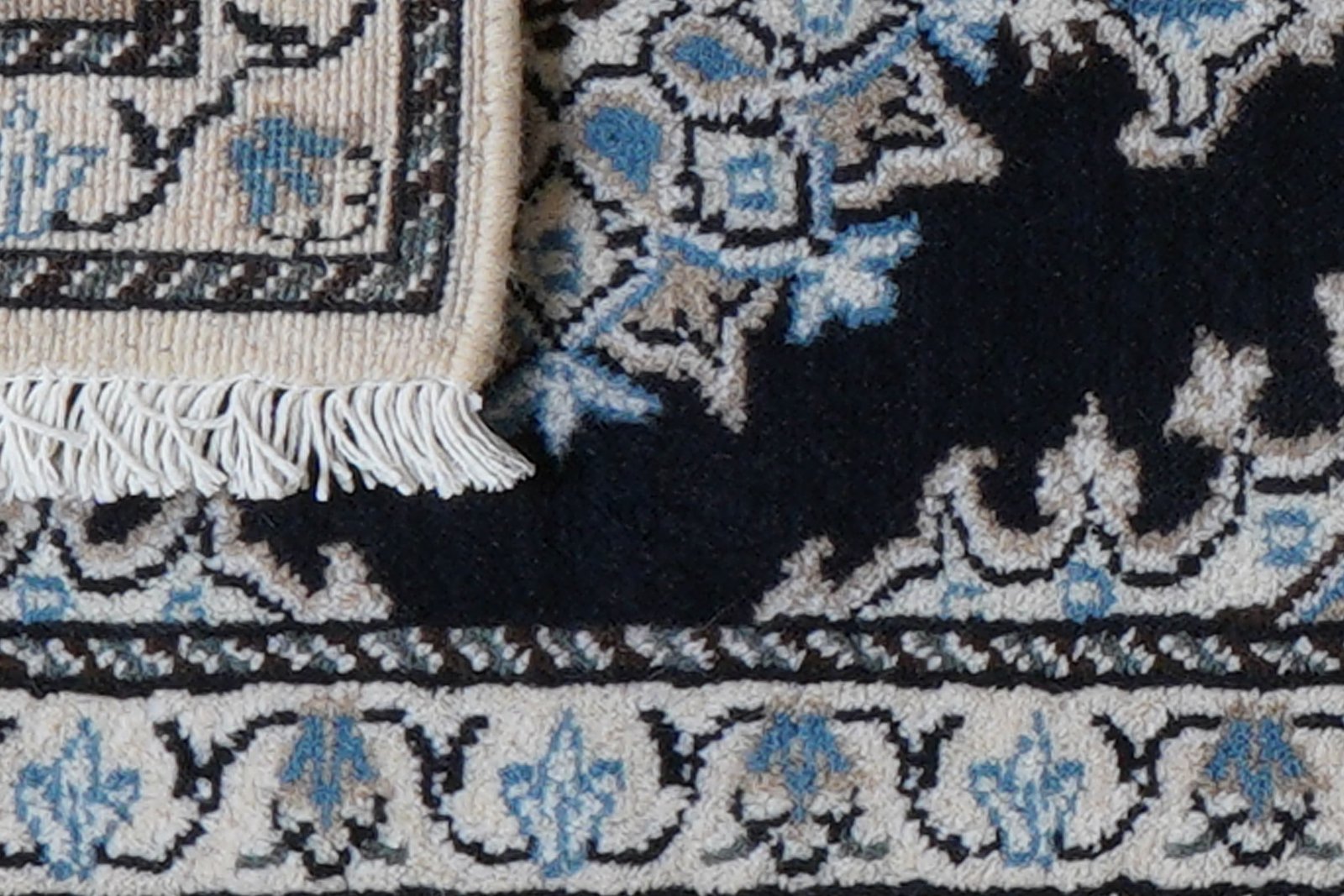 Nain 12La — Hand-knotted, 40x58 cm, Blue, 100% Virgin Wool | View 7
