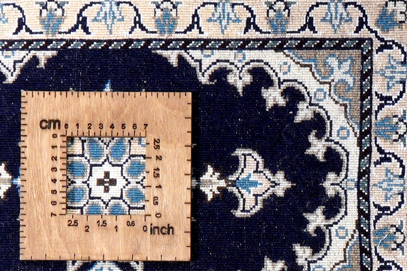 Nain 12La — Hand-knotted, 37x59 cm, Blue, 100% Virgin Wool | View 8