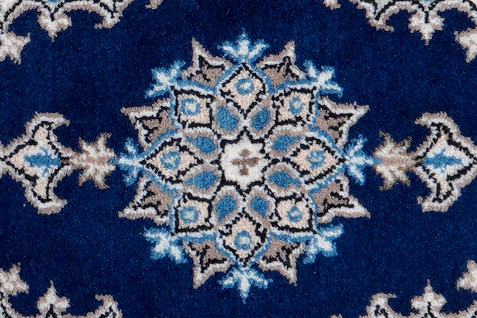 Nain 12La — Hand-knotted, 36x60 cm, Blue, 100% Virgin Wool | View 6