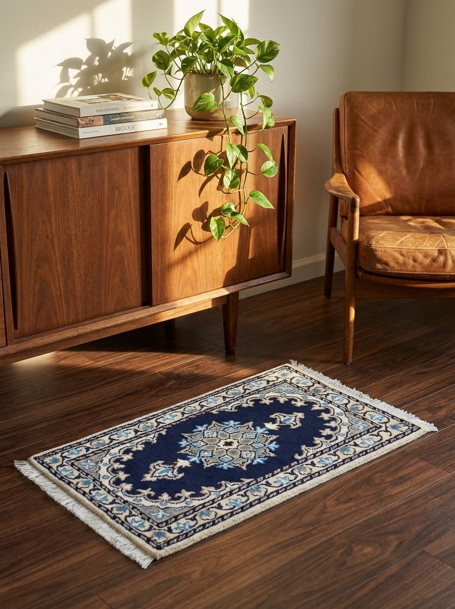 Nain 12La — Hand-knotted, 39x60 cm, Blue, 100% Virgin Wool | Back view