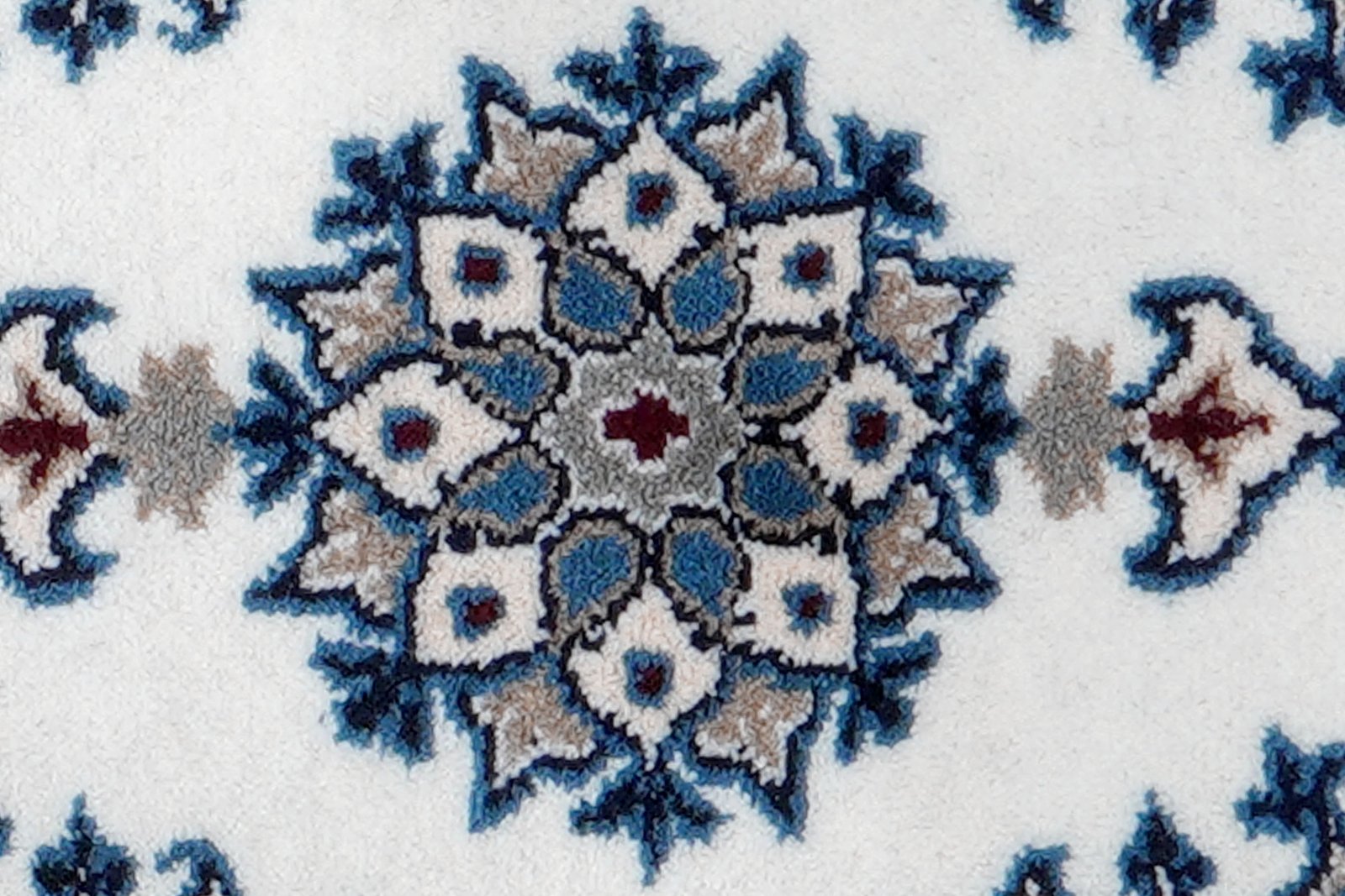 Nain 12La — Hand-knotted, 37x59 cm, Beige, 100% Virgin Wool | View 6