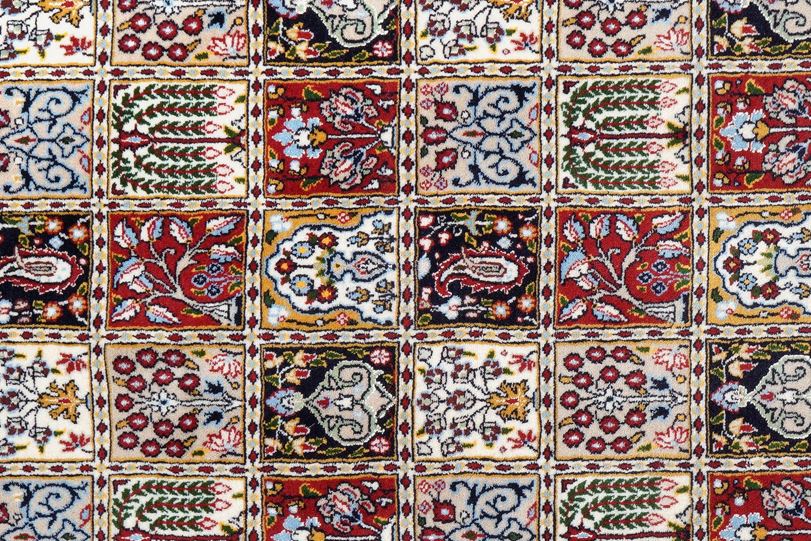 Moud Felder — Hand-knotted, 145x206 cm, Multicolor, 100% Virgin Wool | View 6