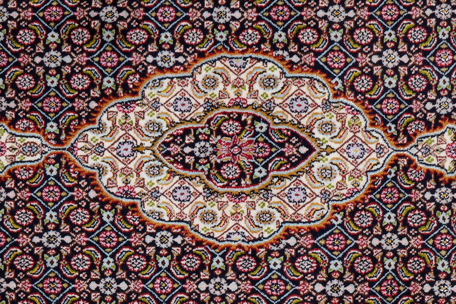 Moud Mahi — Hand-knotted, 94x152 cm, Blue, 100% Virgin Wool | View 6