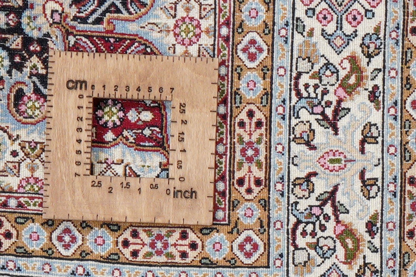 Moud Mahi — Hand-knotted, 148x201 cm, Beige, 100% Virgin Wool | View 8