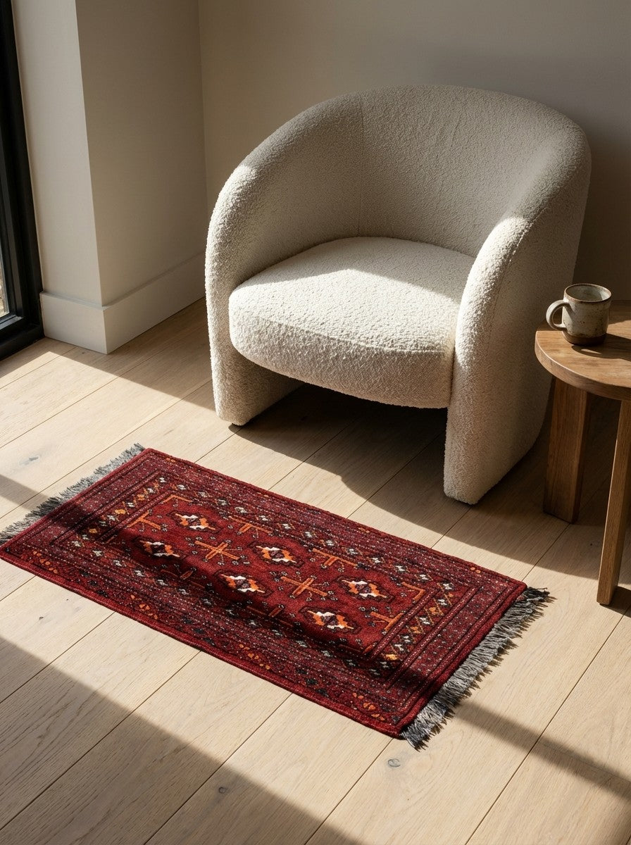 Turkman — Hand-knotted, 92x41 cm, Red, 100% Virgin Wool | Detail view