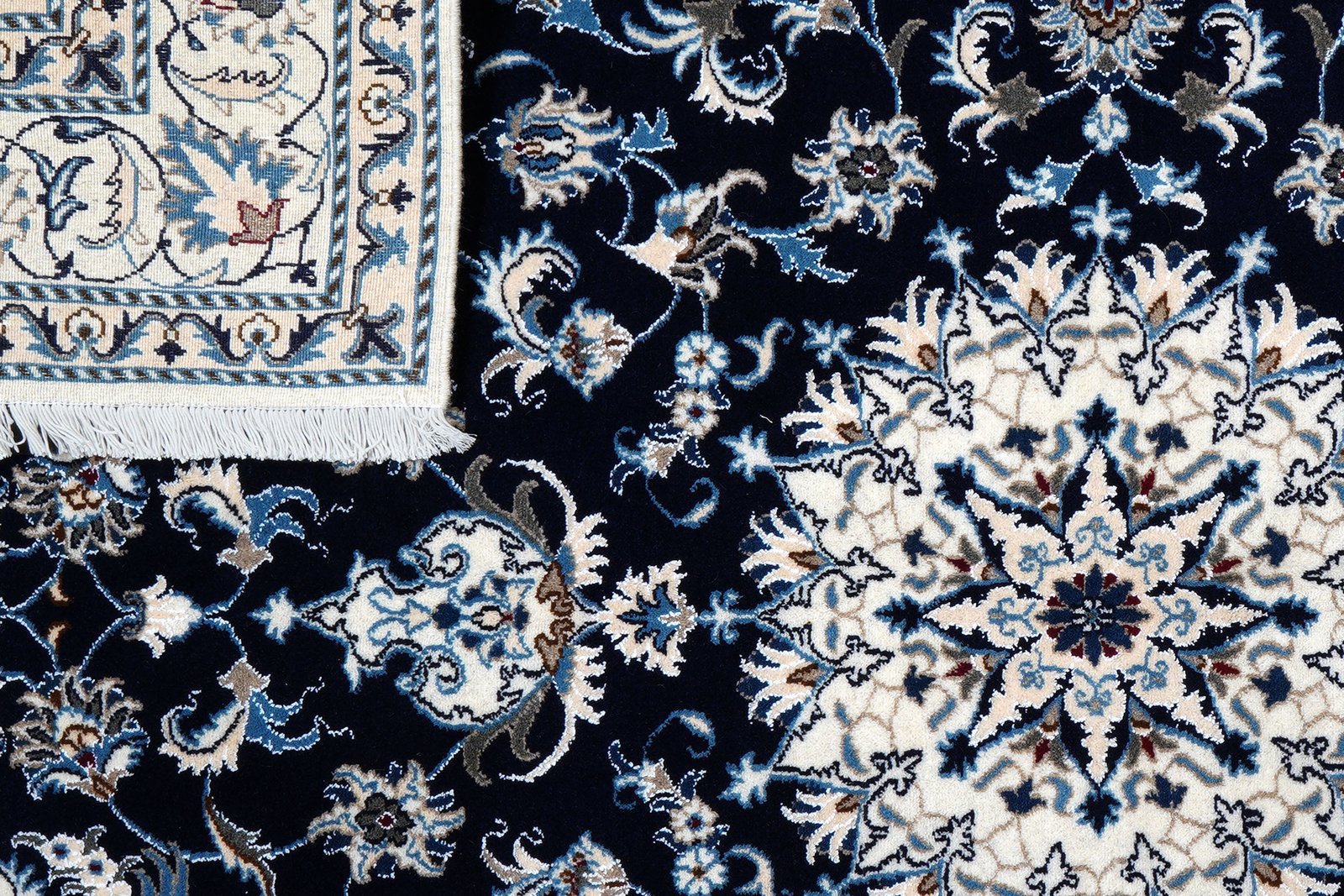 Nain 12La — Hand-knotted, 164x236 cm, Blue, 100% Virgin Wool | View 7