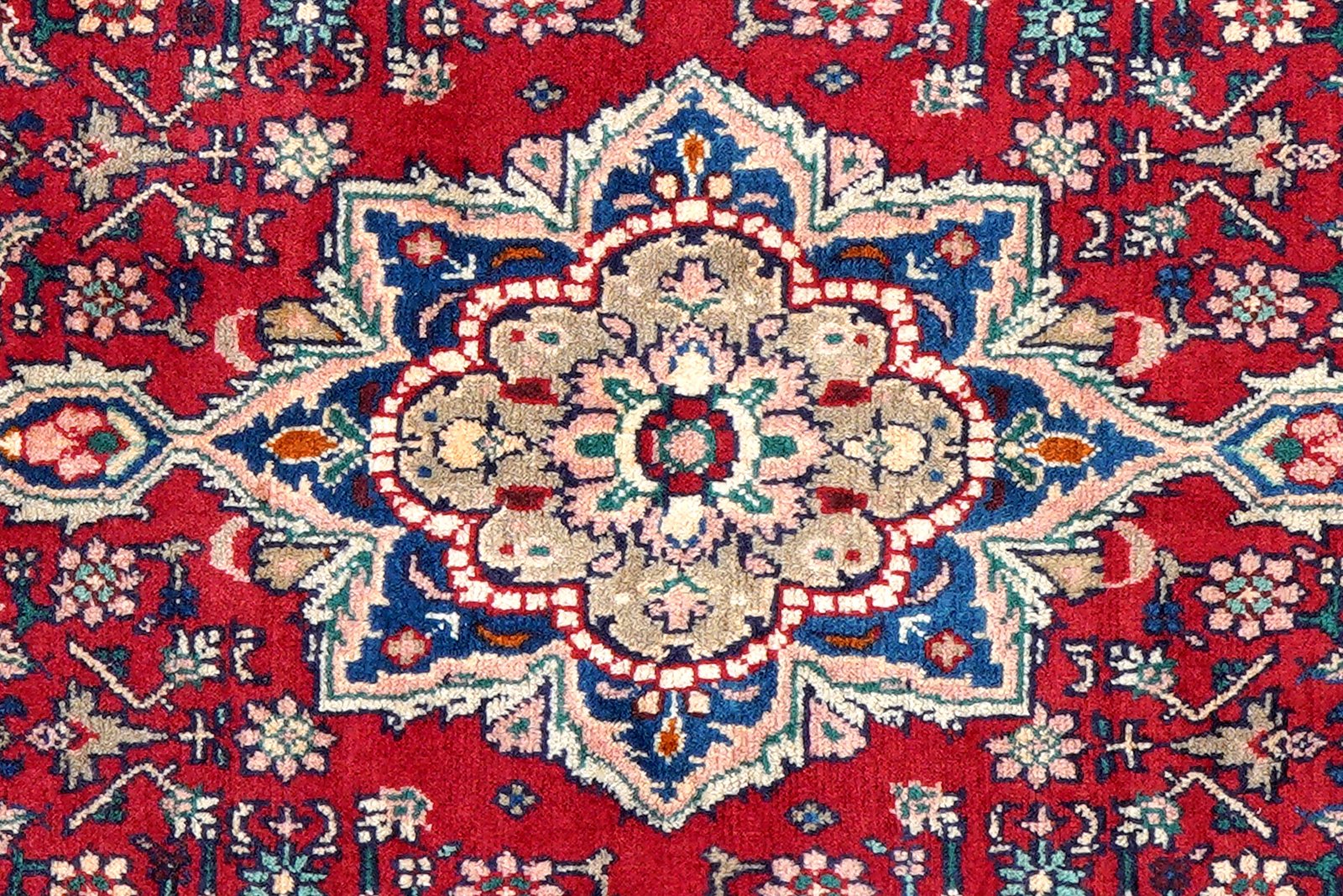 Bidjar Zandjan — Hand-knotted, 100x144 cm, Red, 100% Virgin Wool | View 6