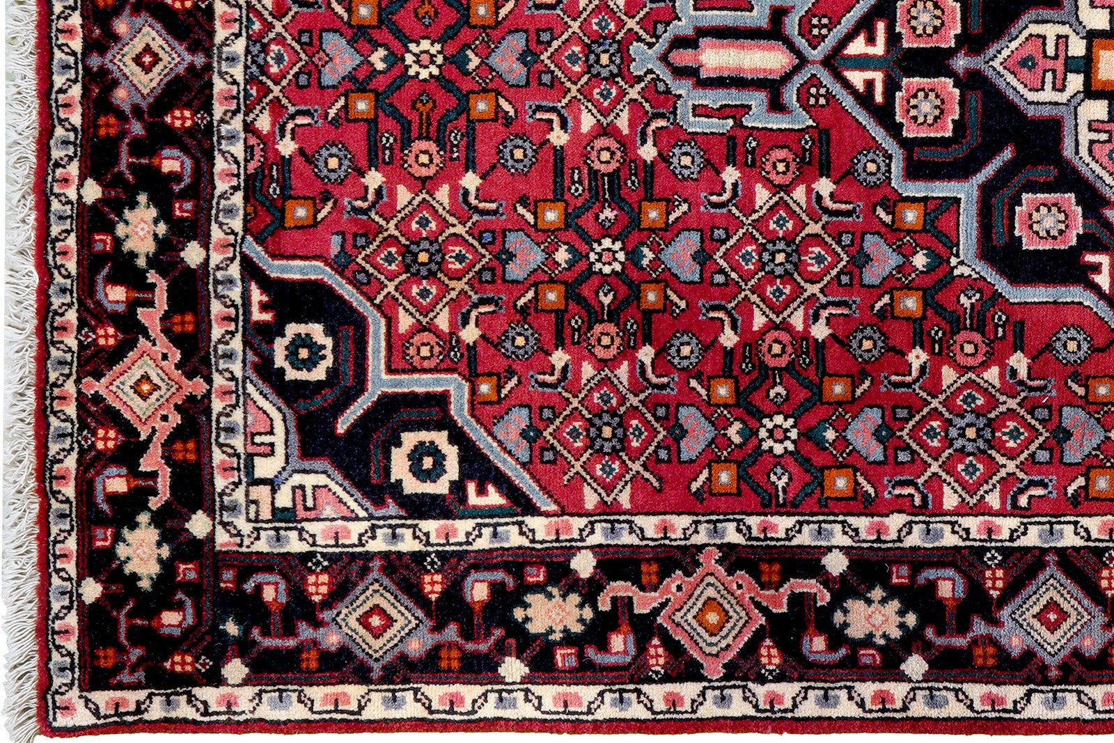 Bidjar Zandjan — Hand-knotted, 103x168 cm, Red, 100% Virgin Wool | View 3