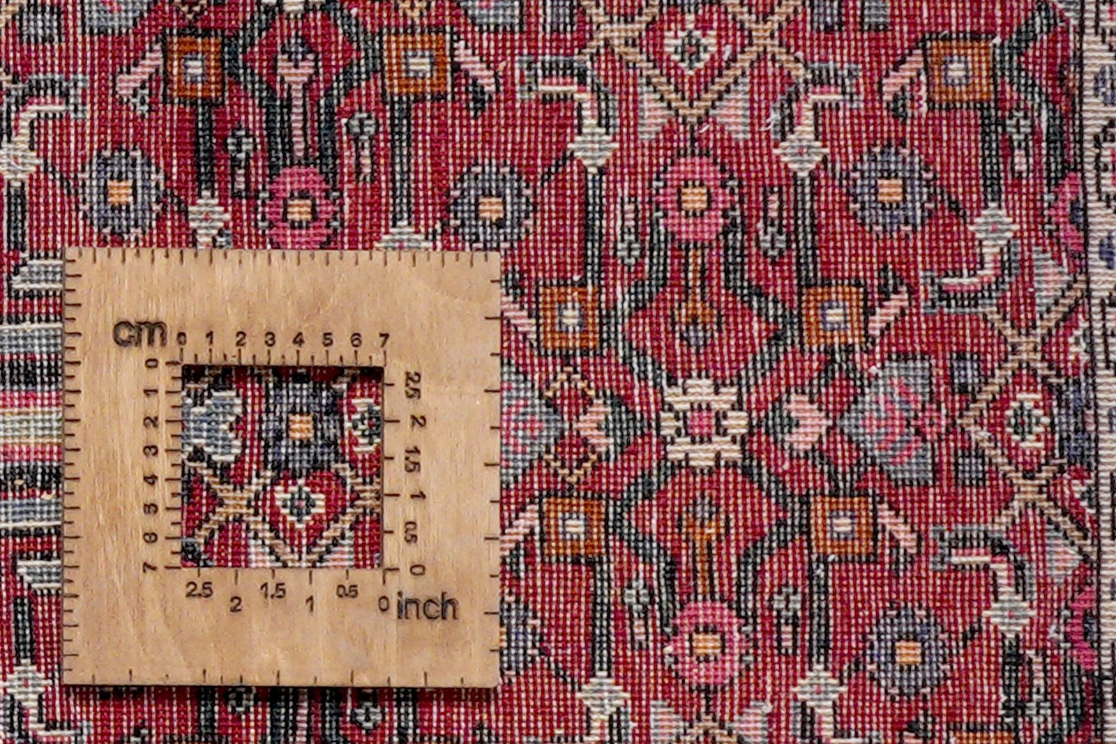 Bidjar Zandjan — Hand-knotted, 103x168 cm, Red, 100% Virgin Wool | View 8