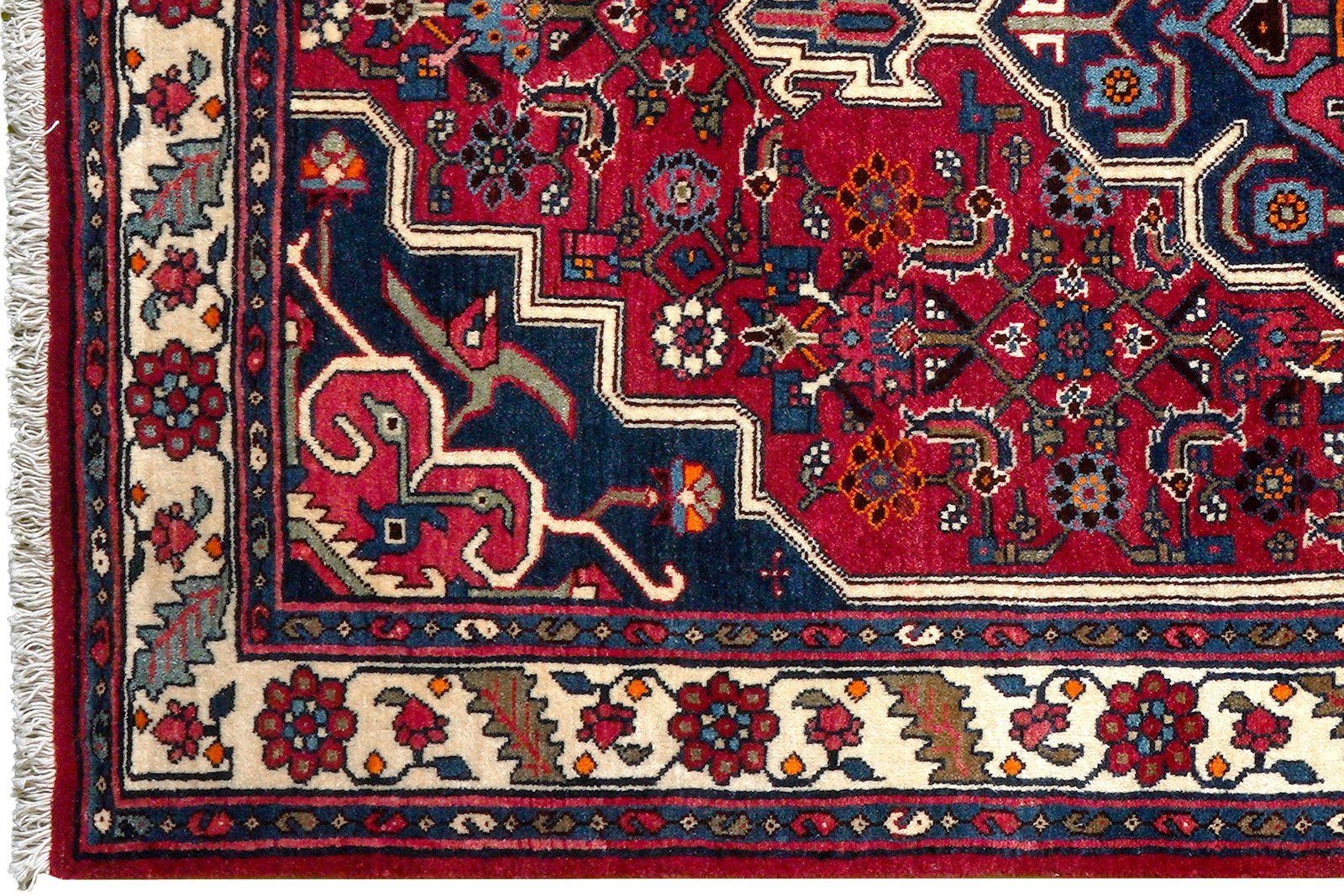 Bidjar Zandjan — Hand-knotted, 106x156 cm, Red, 100% Virgin Wool | View 3