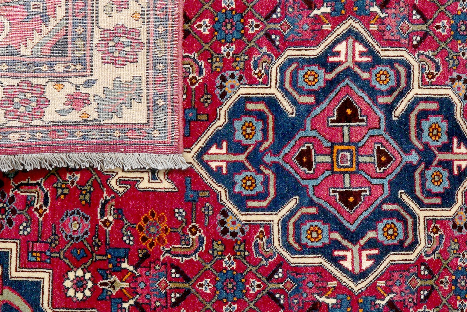 Bidjar Zandjan — Hand-knotted, 106x156 cm, Red, 100% Virgin Wool | View 7