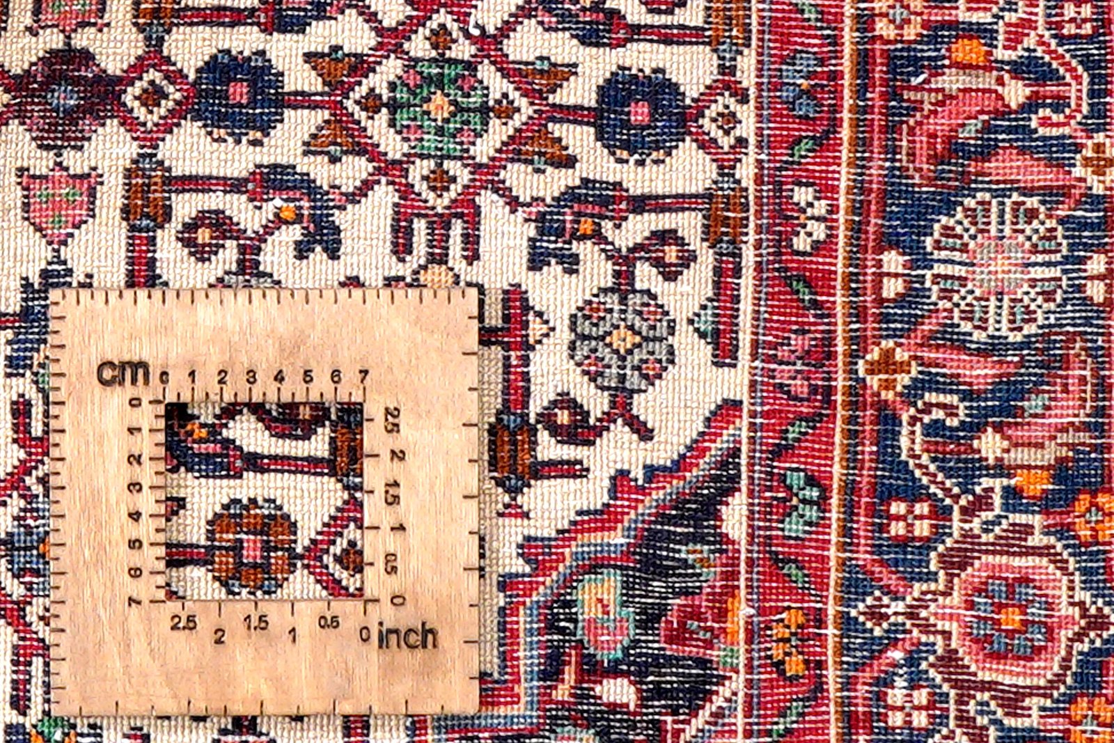 Bidjar Zandjan — Hand-knotted, 111x160 cm, Beige, 100% Virgin Wool | View 8