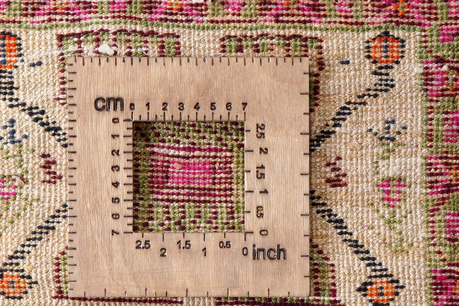 Afshar — Hand-knotted, 37x25 cm, Beige, 100% Virgin Wool | View 8