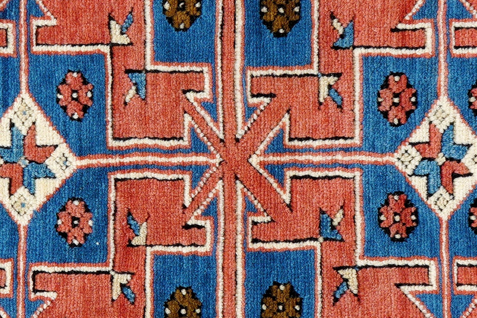 Kars — Hand-knotted, 85x118 cm, Red, 100% Virgin Wool | View 6