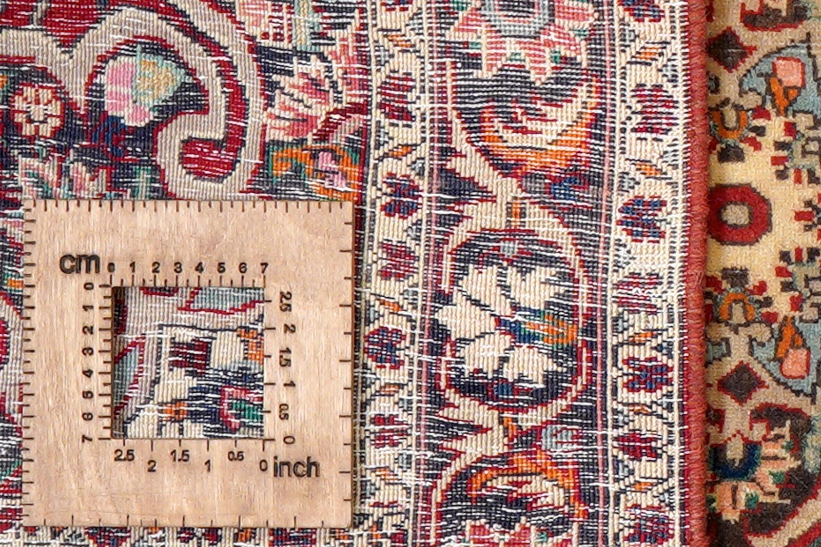 Heritage — Hand-knotted, 108x160 cm, Red, 100% Virgin Wool | View 8