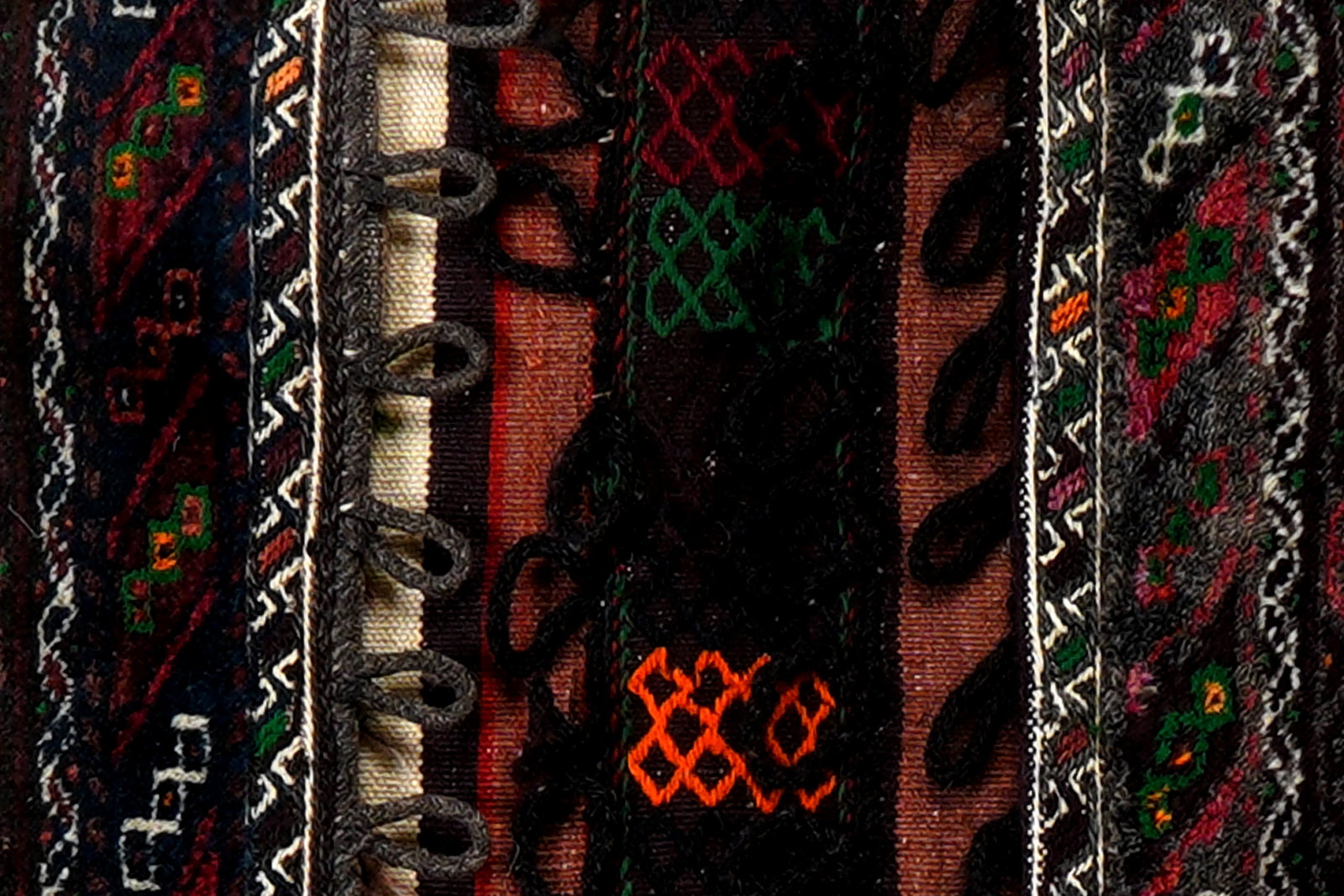 Khorjin — Handgefertigt, 83x50 cm, Bunt, 100% Virgin Wool | View 6