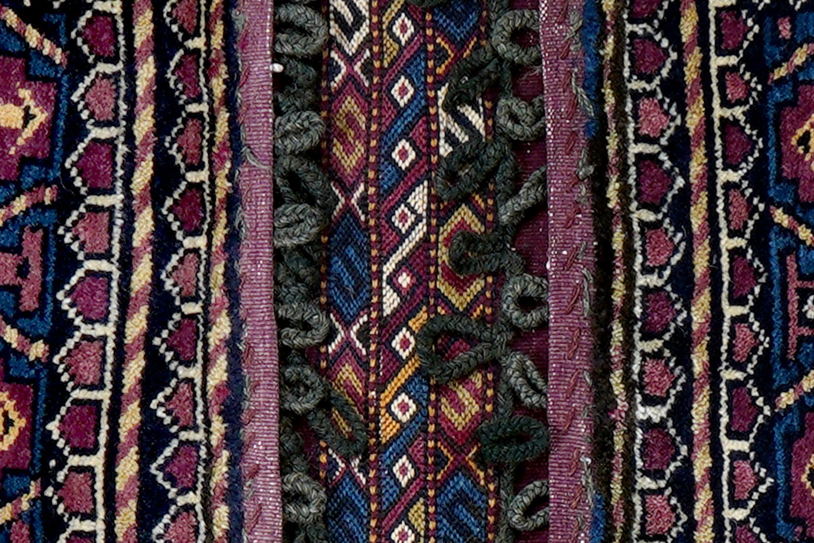 Khorjin — Handgefertigt, 80x45 cm, Bunt, 100% Virgin Wool | View 6