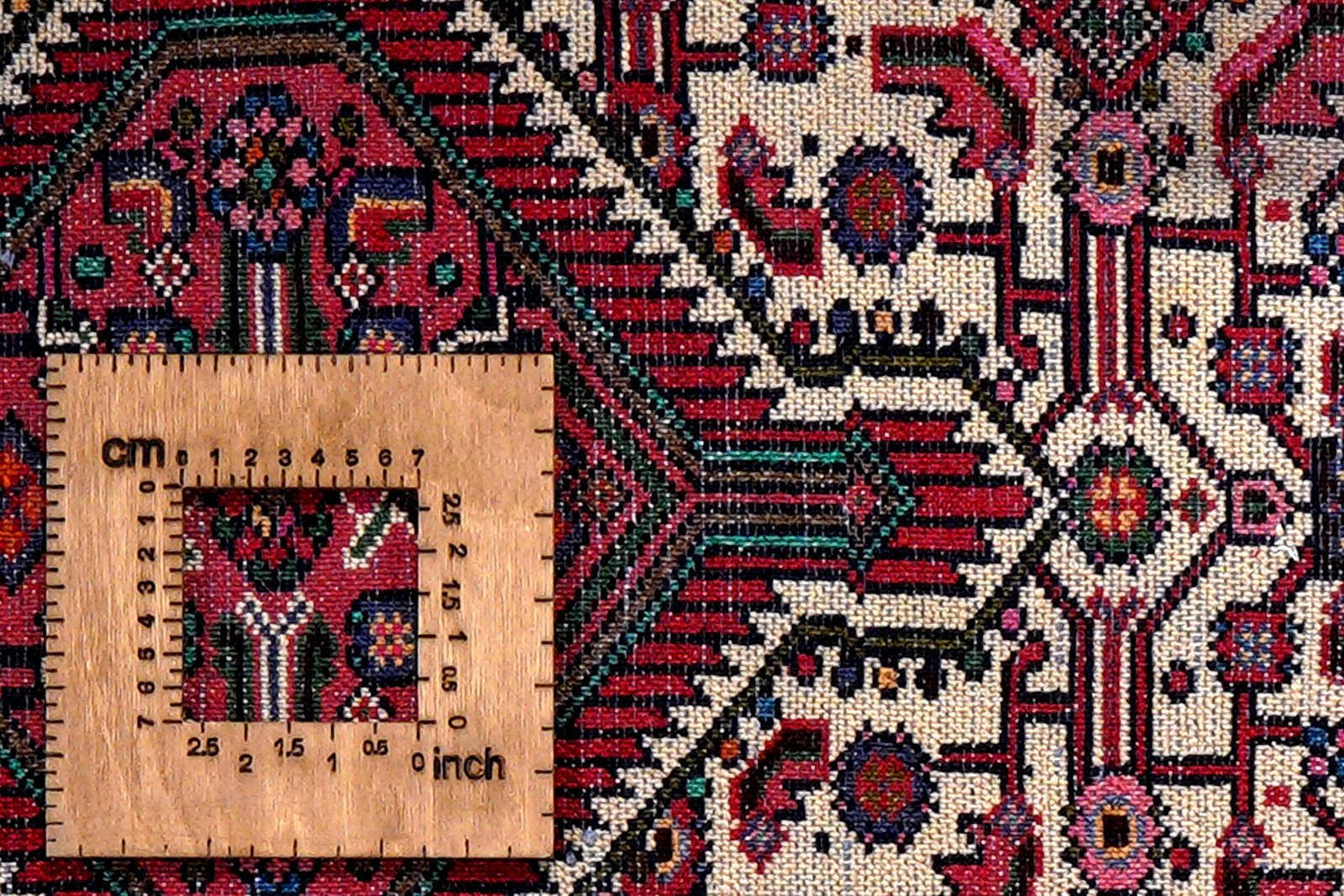 Assadabad — Hand-knotted, 79x128 cm, Beige, 100% Virgin Wool | View 8