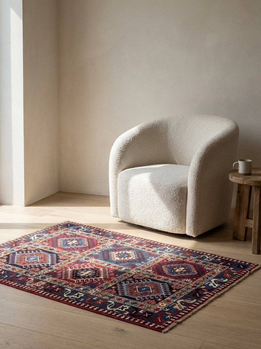 Yalameh — Hand-knotted, 83x123 cm, Multicolor, 100% Virgin Wool | Detail view