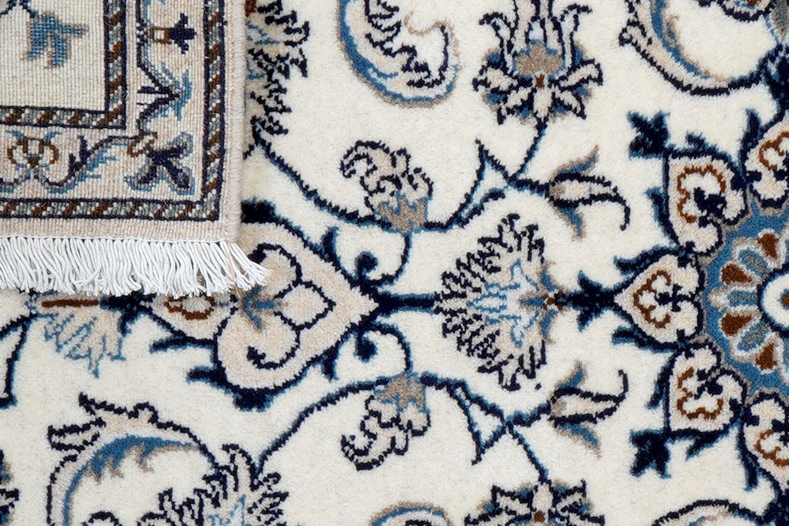 Nain 12La — Hand-knotted, 70x131 cm, Beige, 100% Virgin Wool | View 7