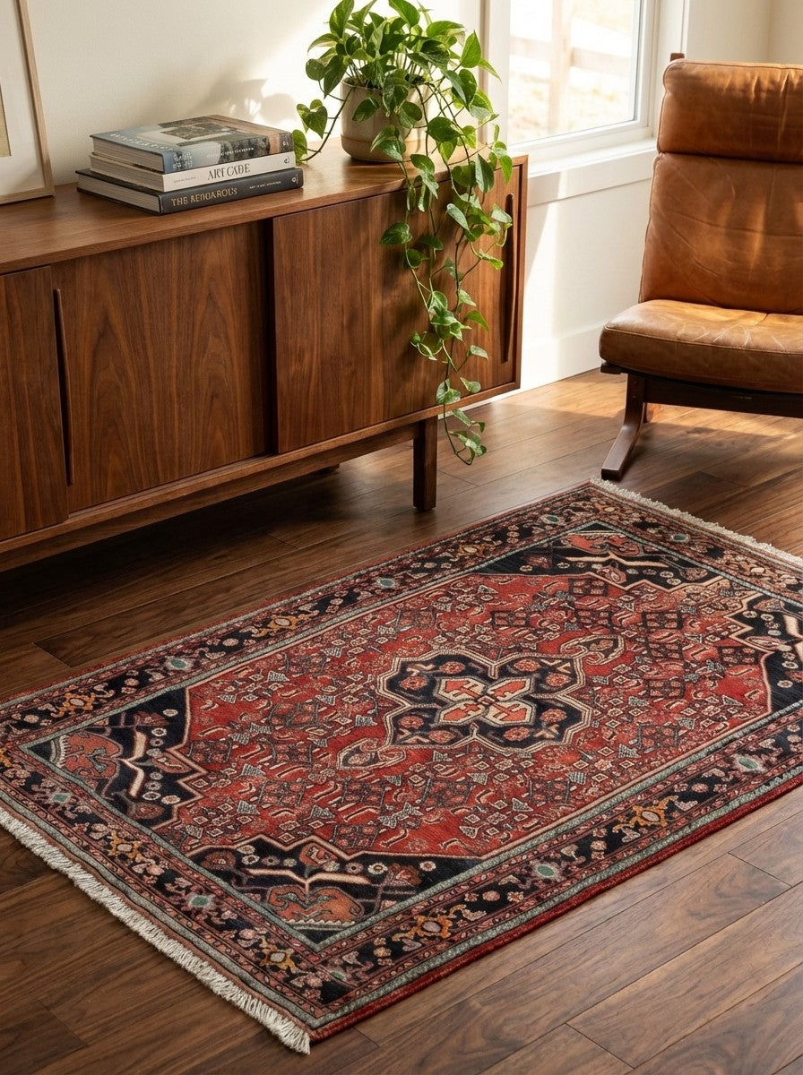 Heritage — Hand-knotted, 105x164 cm, Red, 100% Virgin Wool | Back view