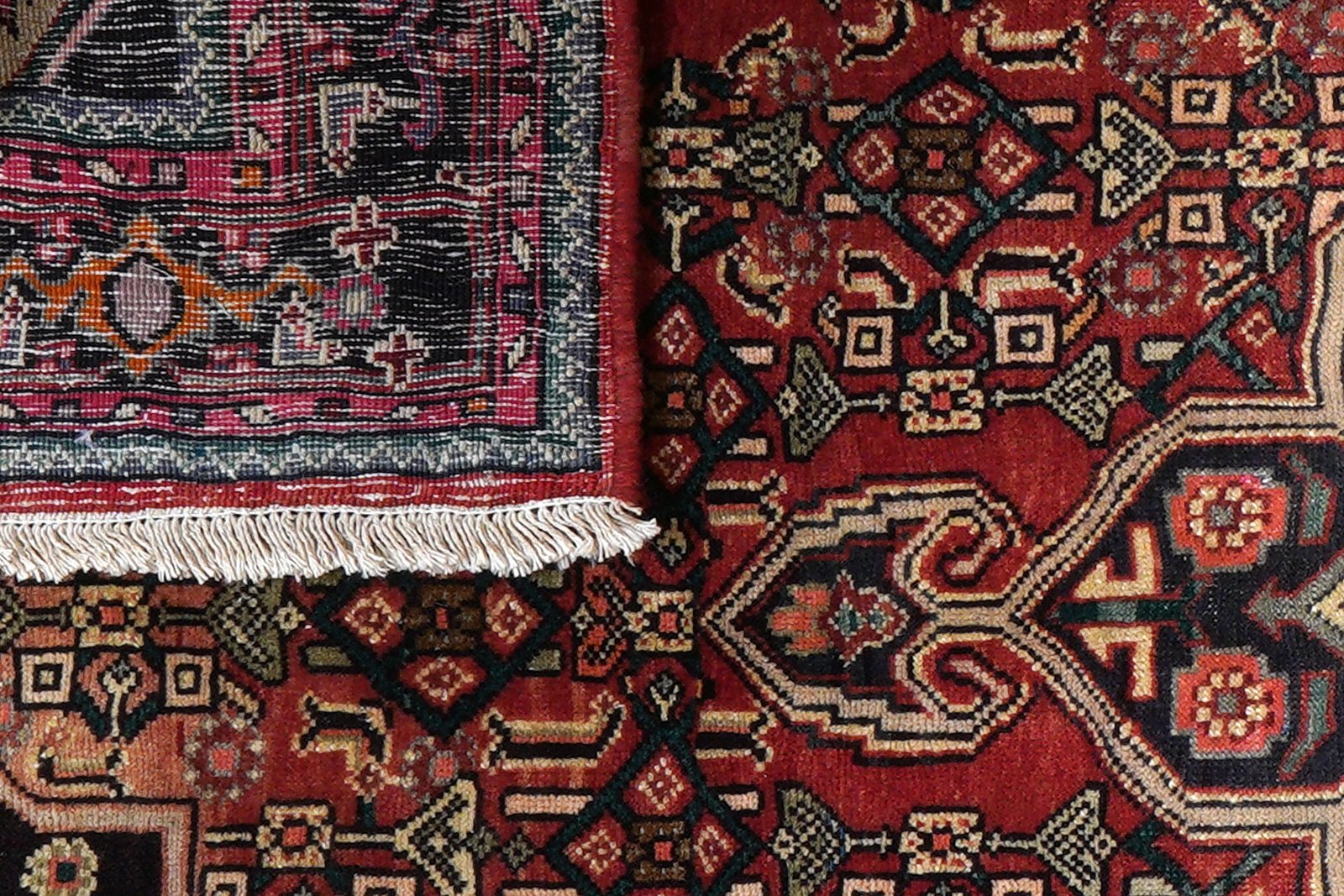 Heritage — Hand-knotted, 105x164 cm, Red, 100% Virgin Wool | View 7
