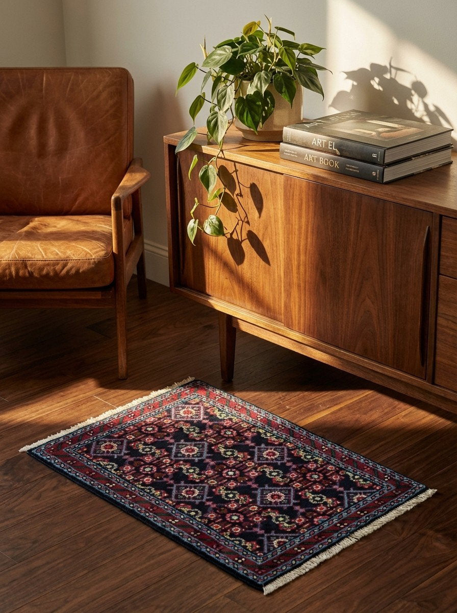 Hamadan — Handgefertigt, 89x58 cm, Rot, 100% Virgin Wool | Back view