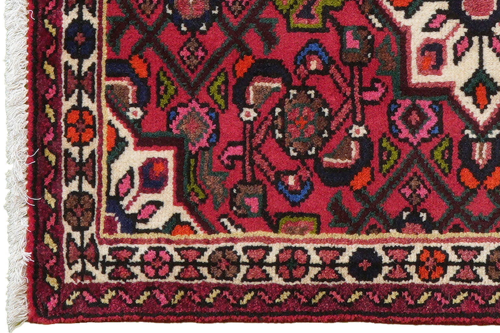 Hosseinabad — Handgefertigt, 90x64 cm, Beige, 100% Virgin Wool | View 4