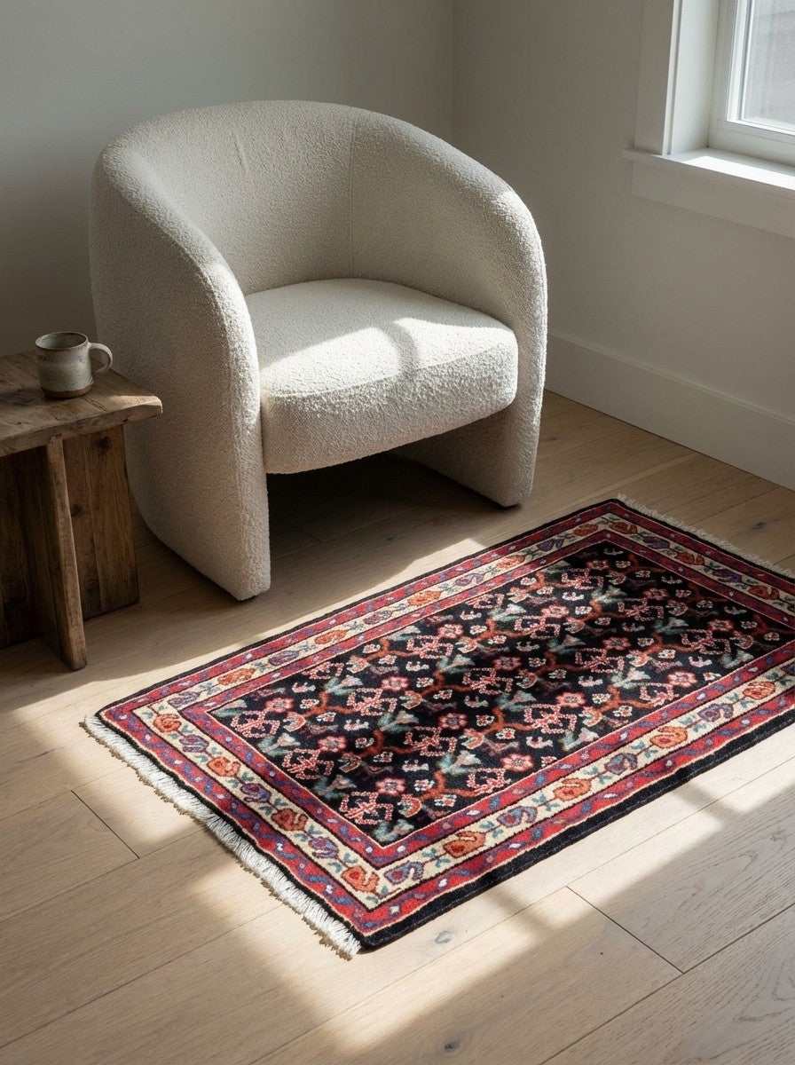 Hamadan — Hand-knotted, 62x95 cm, Blue, 100% Virgin Wool | Detail view
