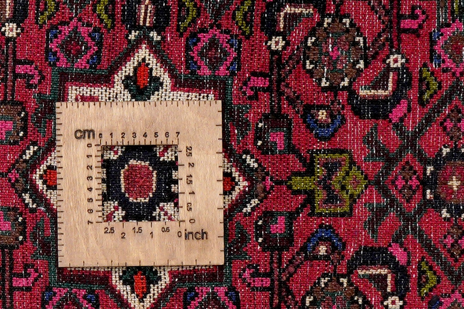Hosseinabad — Hand-knotted, 65x89 cm, Red, 100% Virgin Wool | View 8