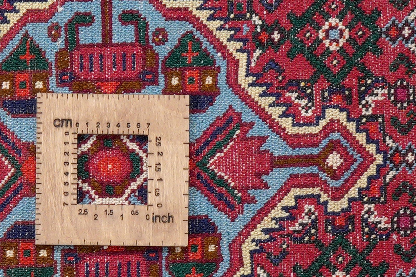 Hosseinabad — Hand-knotted, 104x153 cm, Red, 100% Virgin Wool | View 8