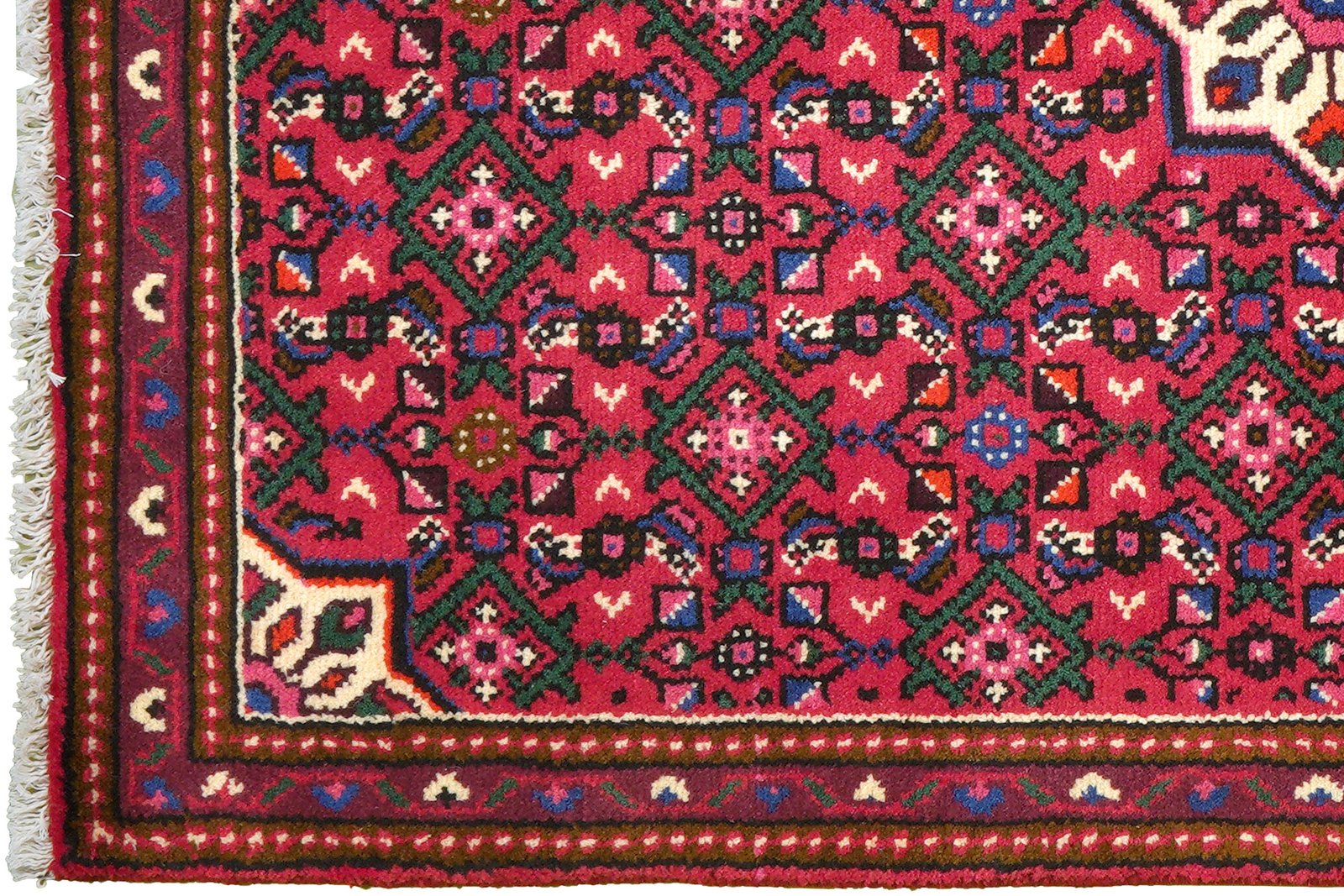 Hosseinabad — Hand-knotted, 98x138 cm, Red, 100% Virgin Wool | View 3