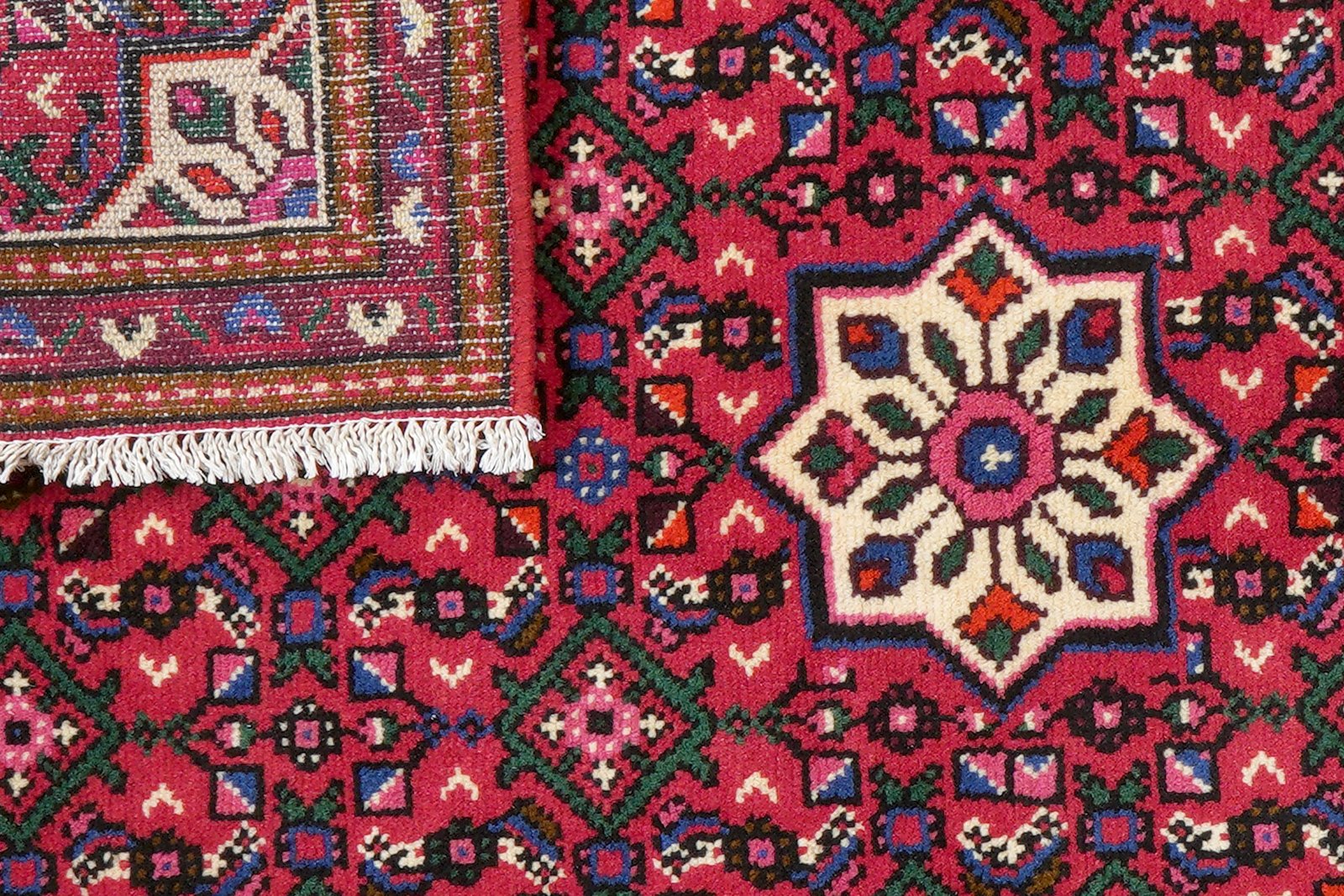 Hosseinabad — Hand-knotted, 98x138 cm, Red, 100% Virgin Wool | View 7