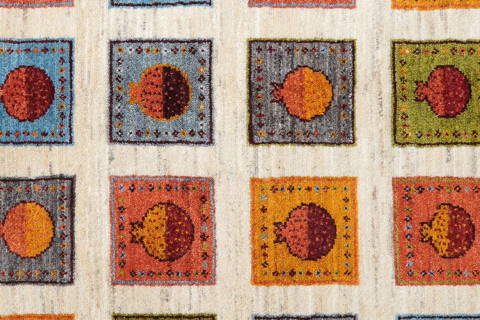 Rizbaf — Handgefertigt, 239x170 cm, Beige, 100% Virgin Wool | View 7