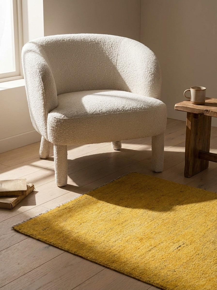Gabbeh — Hand-knotted, 81x119 cm, Yellow, 100% Virgin Wool | Detail view