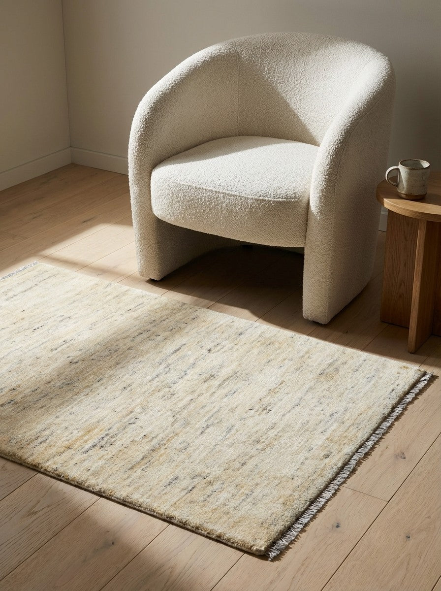 Gabbeh — Hand-knotted, 86x126 cm, Beige, 100% Virgin Wool | Detail view